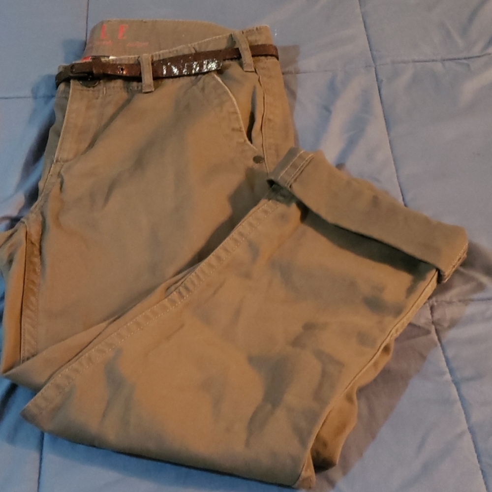 ELLE Capri Pants